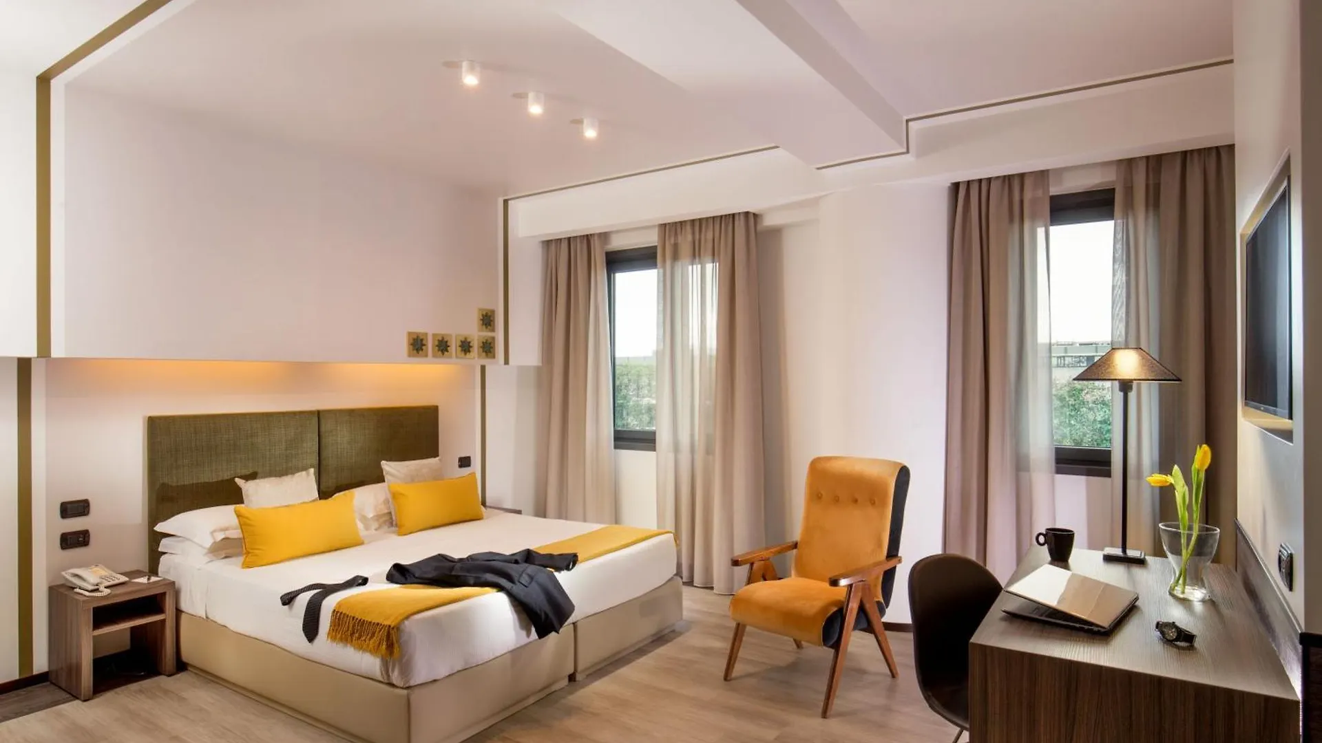Hotel Domidea Rome 4*,
