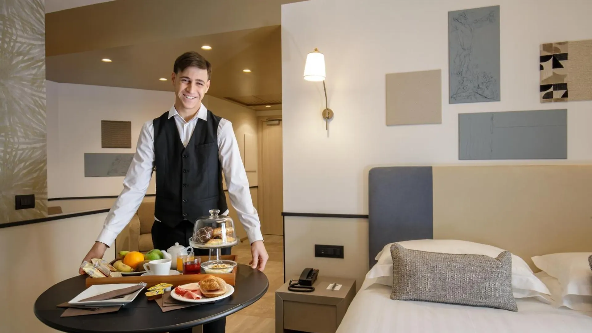 Hotel Domidea Rome